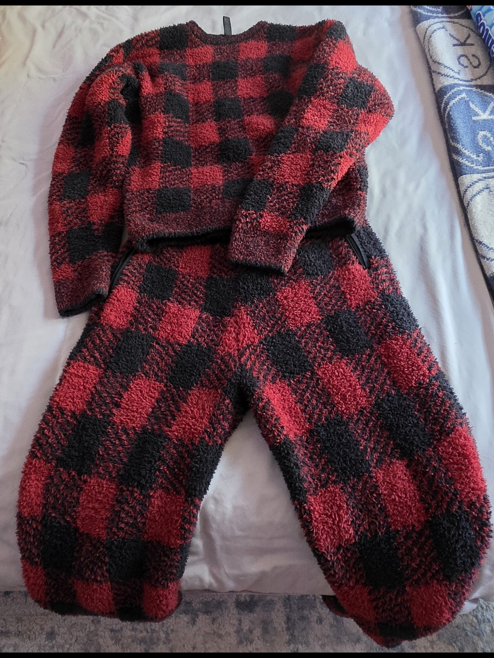 Skims Red And Black Set